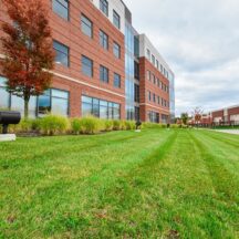 The Many Benefits of Hiring a Commercial Lawn Mowing Service